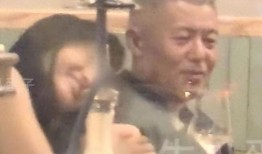 男网红吃瓜被爆,揭秘男网红背后的真相