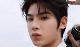 娱乐爆料圈黄明昊是谁,娱乐爆料圈中的闪耀新星