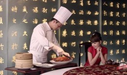 郭亮爆料大学视频播放全集,大学视频播放全集背后的真相与反思