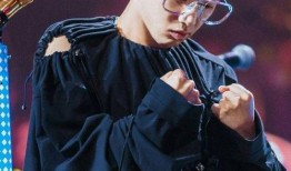 华晨宇微信爆料视频大全,揭秘明星私生活瞬间